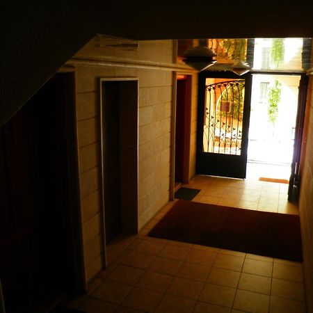 Stone Chalets เฟเรย์ยา ภายนอก รูปภาพ
